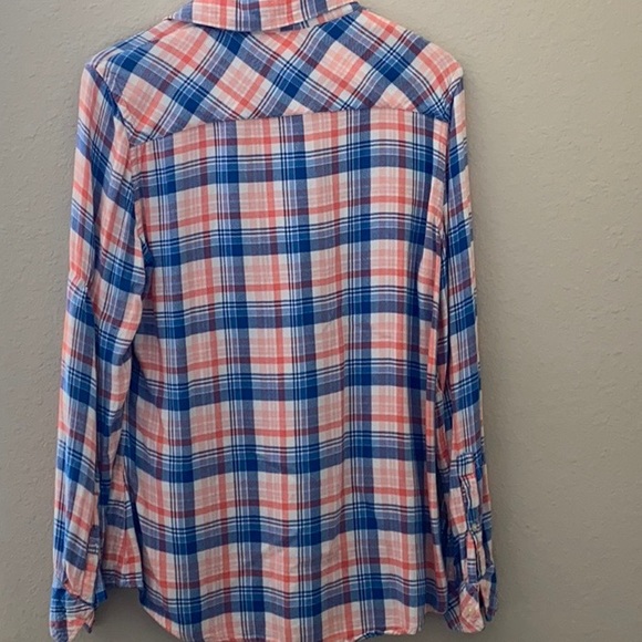 Gap Women’s Super Soft long-sleeve plaid top! - Picture 3 of 8